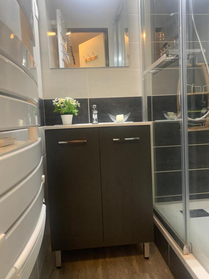 Appartement Vue Montagne Avec Wifi Сен-Лари-Сулан Екстериор снимка
